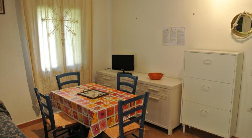 Case Vacanza Fenicotteri San Teodoro  Extérieur photo