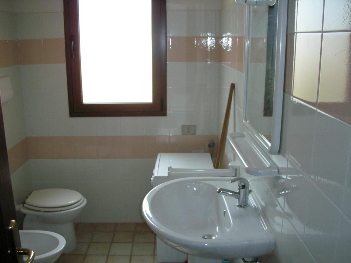 Case Vacanza Fenicotteri San Teodoro  Extérieur photo